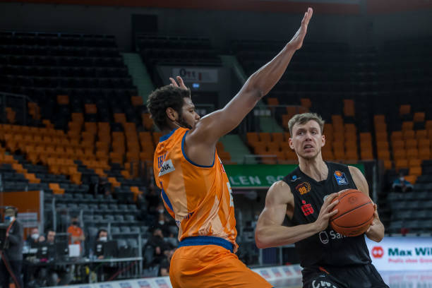 向双方运动 向双方运动