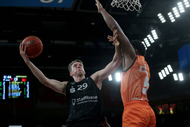 技術与战术 技術与战术